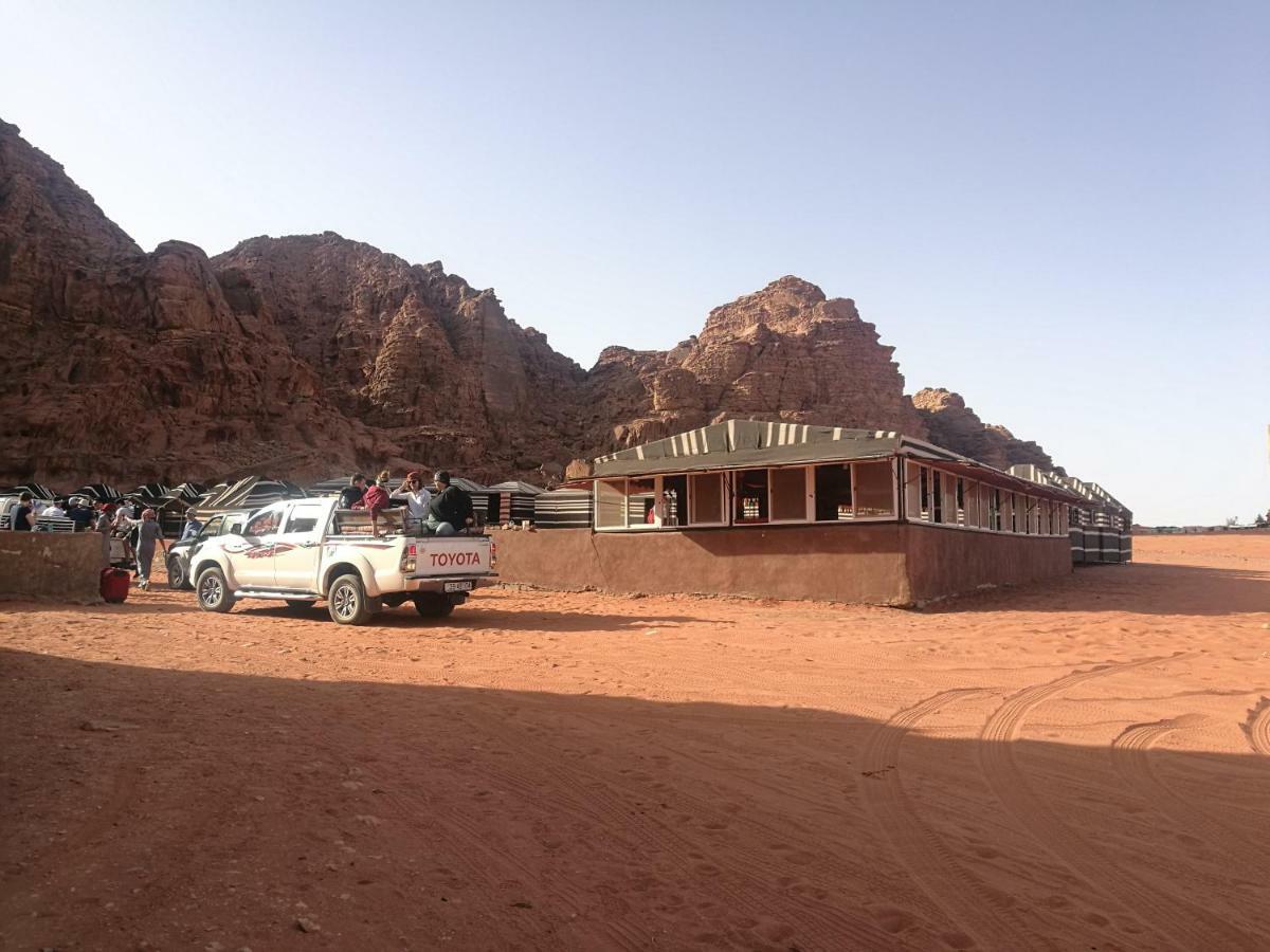 Desert Moon Camp Wadi Rum Exterior foto